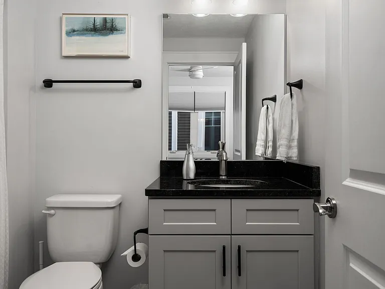 922 E Front St #201 — Photo 12