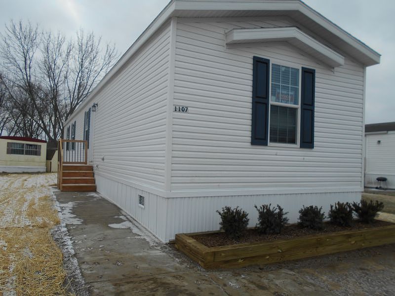 1st image of 1107 White Oak E