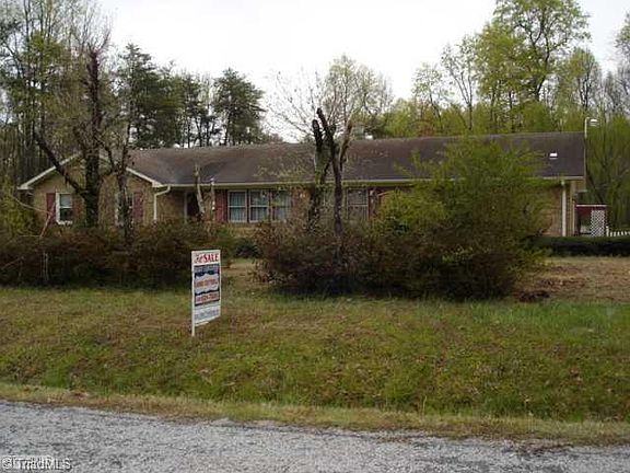 4th image of 104 Creston Dr