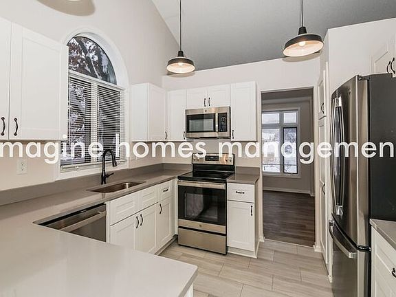 5th image of 15037 Portland Ave S