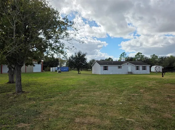 17011 Park Rd, Alvin, TX 77511