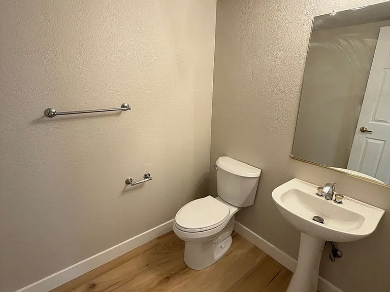1102 Vista Pointe Cir — Photo 13
