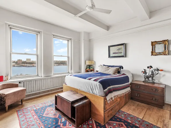 310 Riverside Drive image 3 of 7