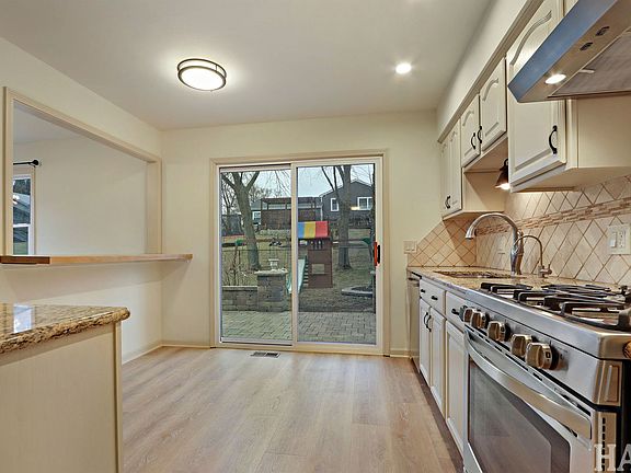 4th image of 695 Trailside Dr