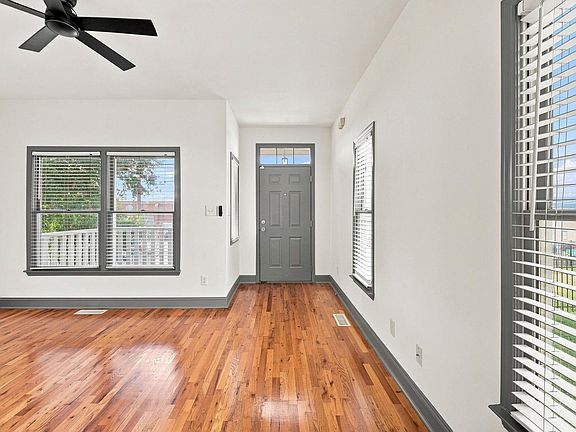 4th image of 1003 E 11th St