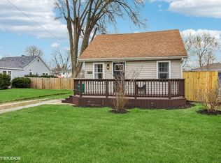 208 SW Circle Dr, Joliet, IL 60433