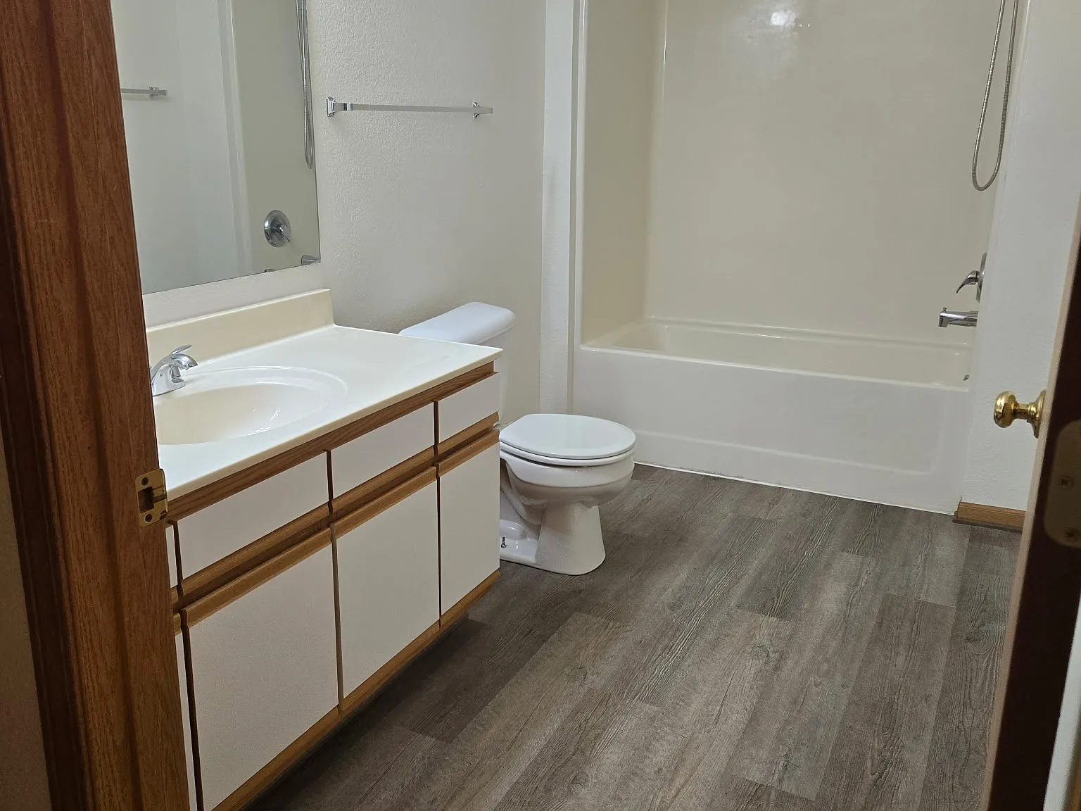1 bed, 825 sqft, $995 — Photo 4