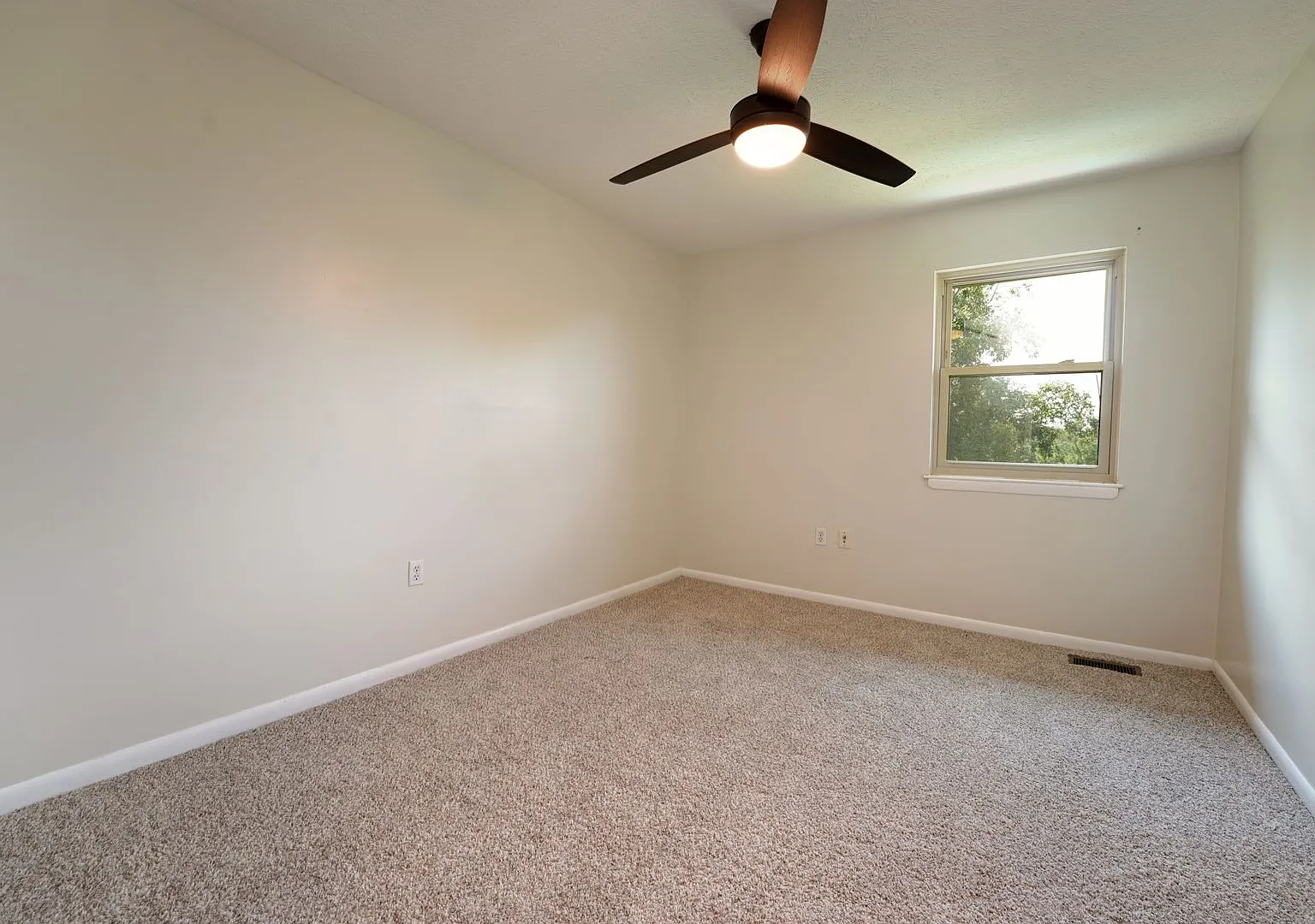 203 Walker Drive — Photo 1