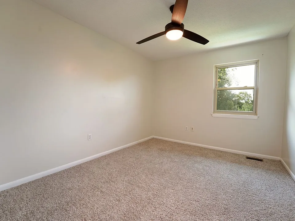 203 Walker Dr