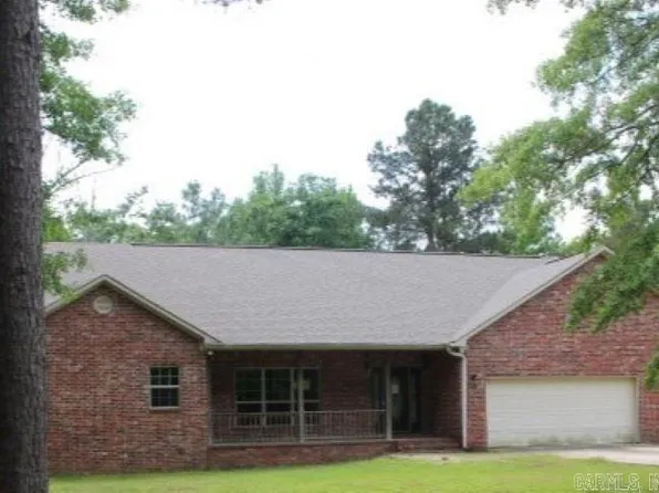 1010 W Pleasant Dr, Pine Bluff, AR 71603