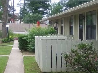828 Granite Dr, Louisville, KY 40223