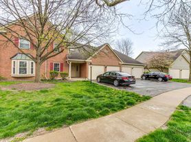 311 Glasgow Ln, Schaumburg, IL