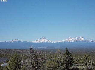 883 Highland View Loop, Redmond, OR 97756