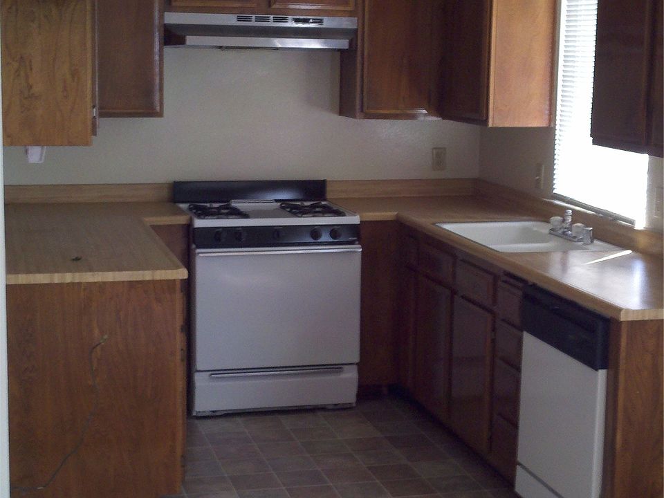 2nd image of 215 S Hudson Ave APT 7