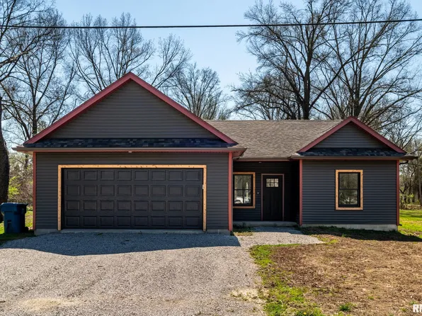 207 Rowatt St, Cambria, IL 62915