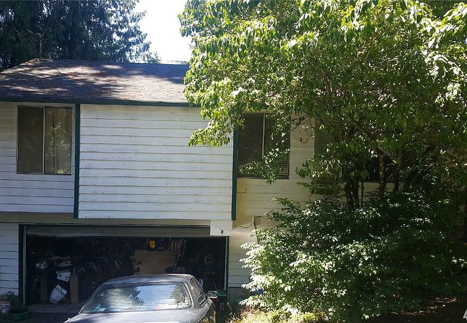 1st image of 115 211th Pl NE
