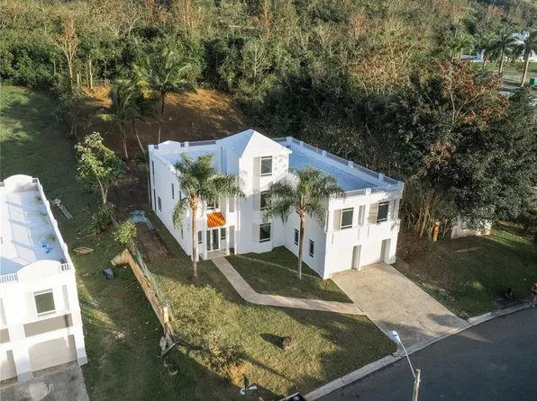 A 76 Calle Alcazar, Caguas, PR 00726