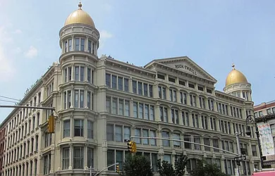 The O&#39;Neill Building at 655 Sixth Avenue in Chelsea