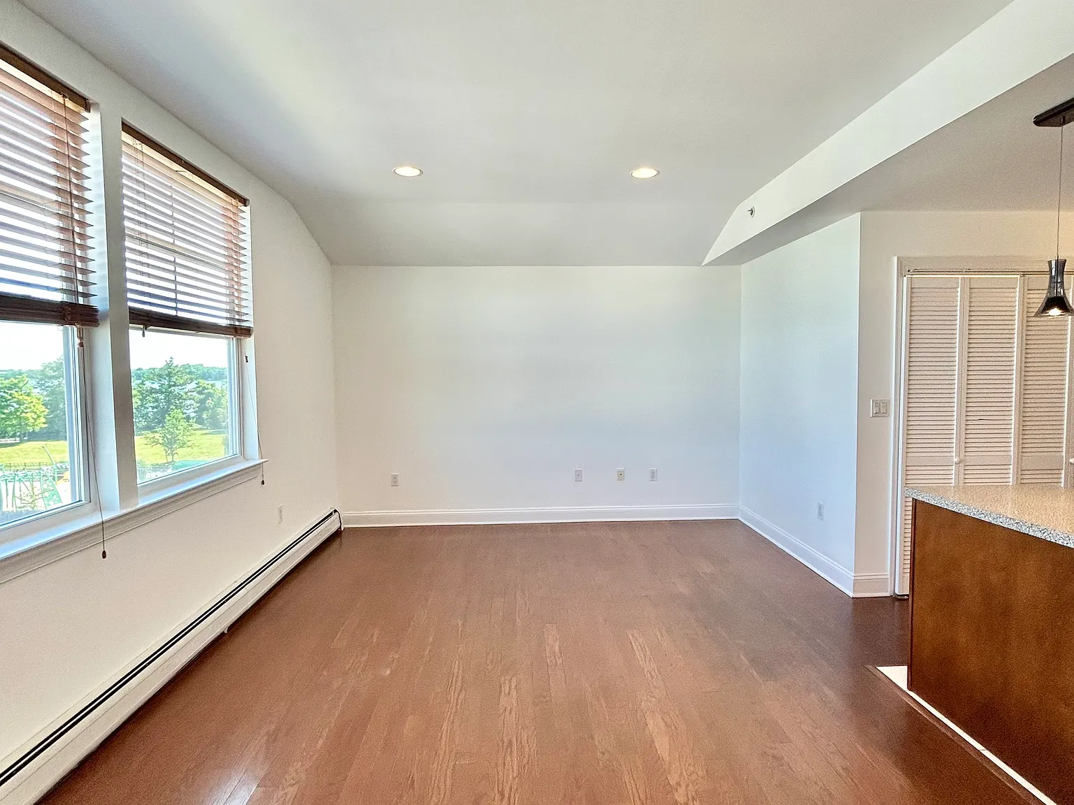 2 bed, $3,100 — Photo 2