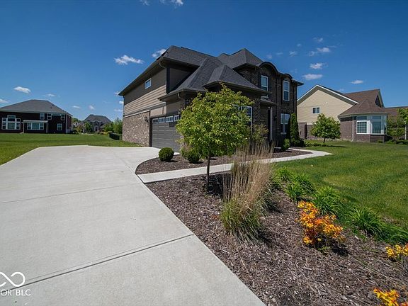 4th image of 1402 Hove Dr