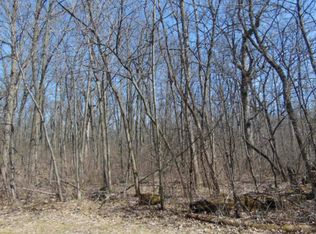 33W460 Thorncroft Dr, Wayne, IL 60184