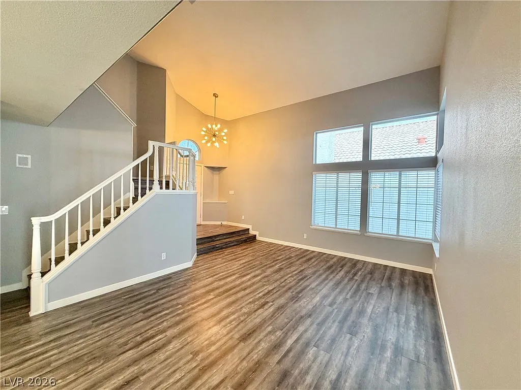 3 bed, 2.5 bath, 1936 sqft, $2,250 — Photo 3