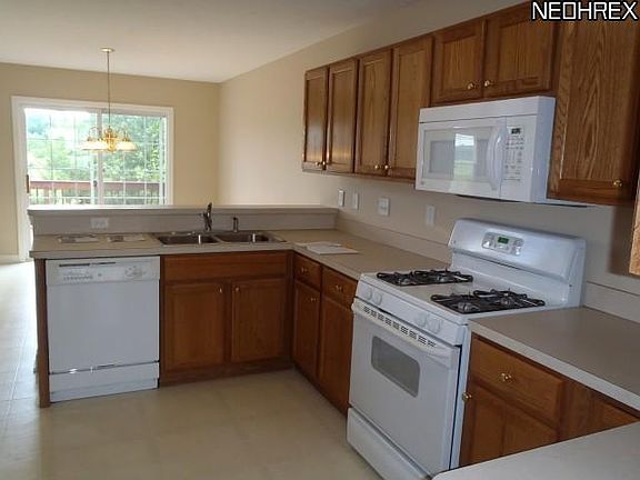 2nd image of 37037 Chaddwyck Ln
