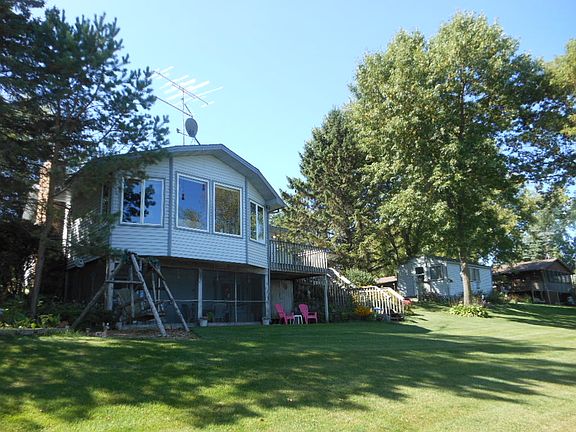5th image of 17892 Raymond Ave
