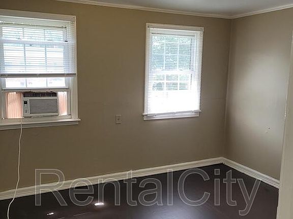 4th image of 529 N Sampson Ave #C4