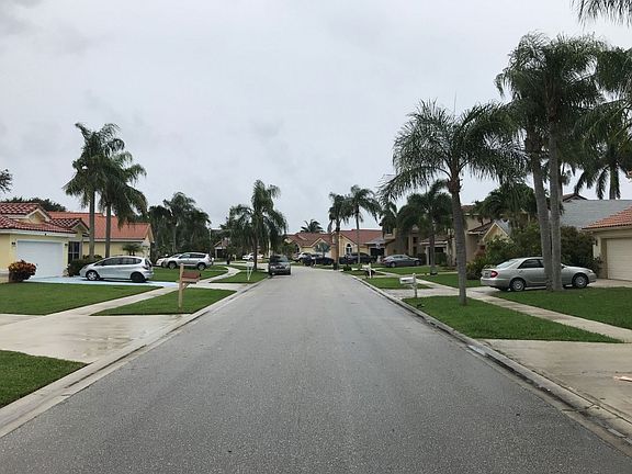4th image of 8580 Tourmaline Blvd