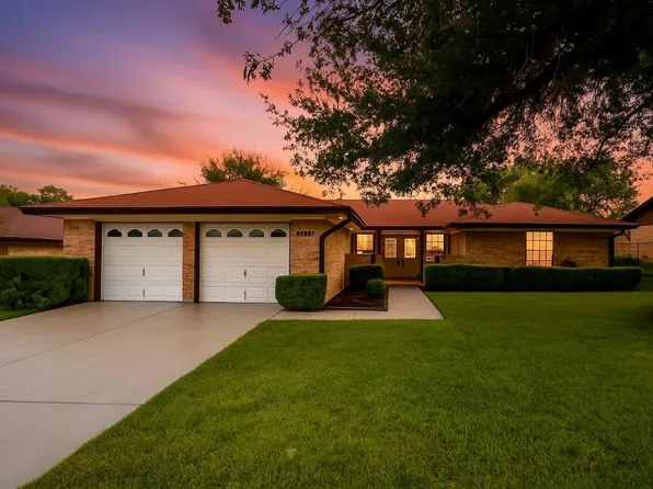 2710 Grasslands Dr, Killeen, TX 76549