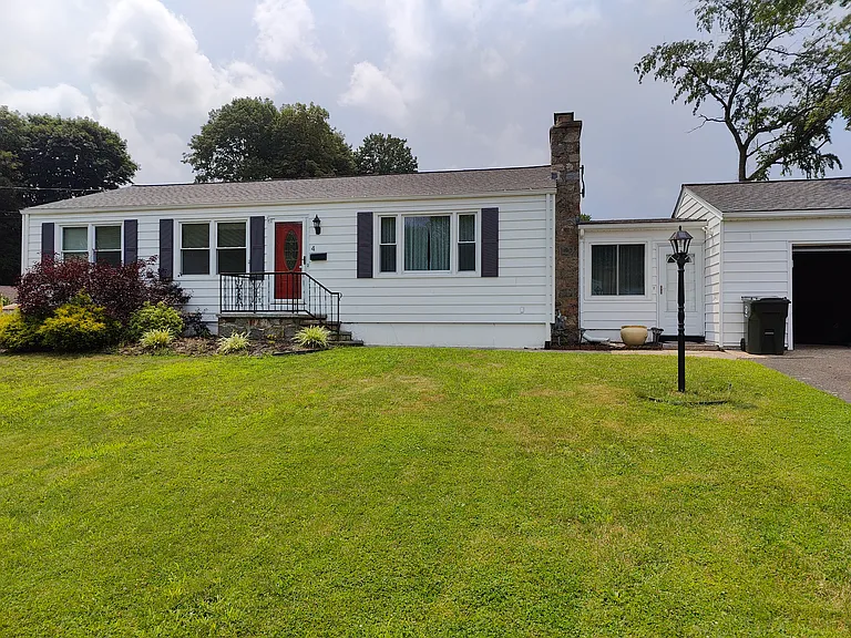 4 Ascolese Rd — Photo 1