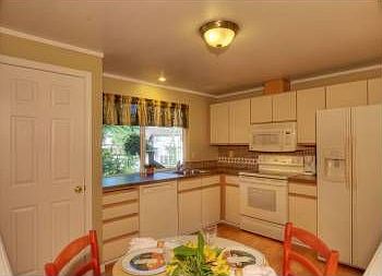 3rd image of 310 Dorado Dr NW