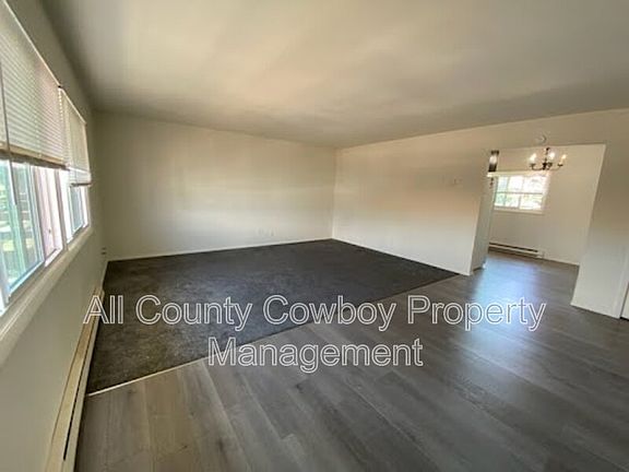 4th image of 709 Beaufort St APT B