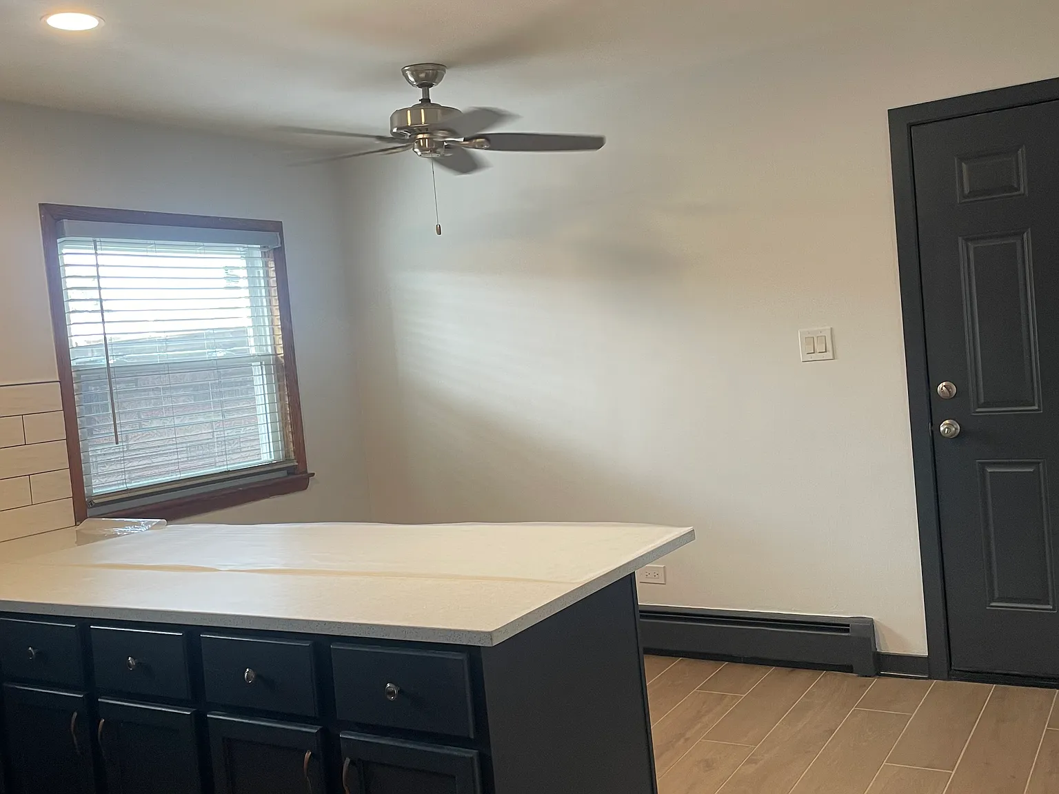 2 bed, 950 sqft, $1,750 — Photo 4