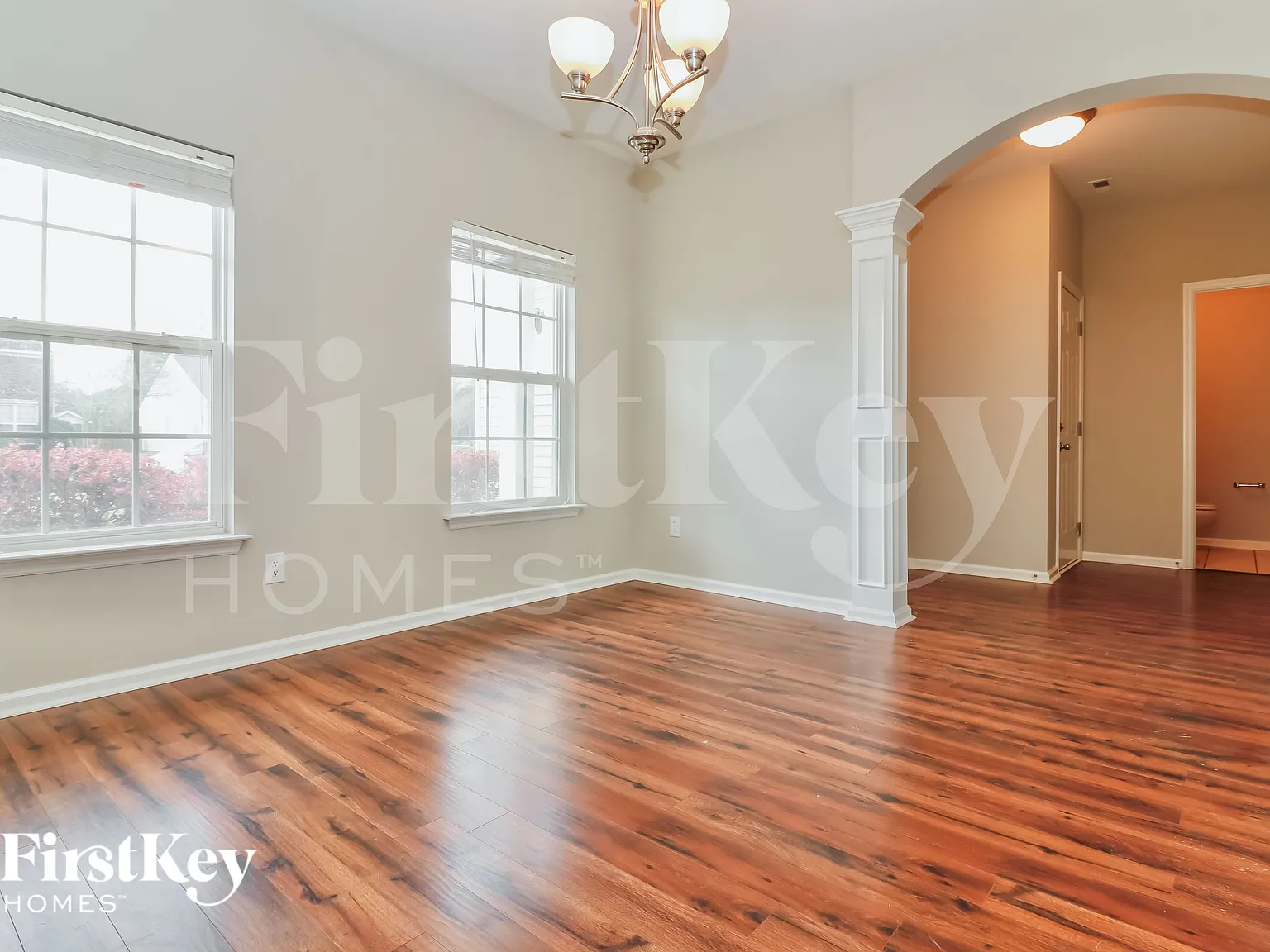 4 bed, 2.5 bath, 2100 sqft, $2,510 — Photo 2