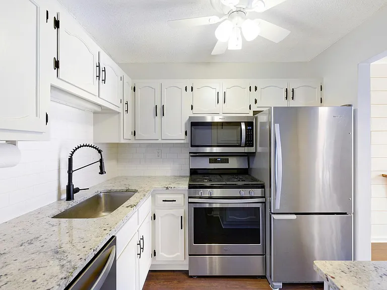 2705 Terraceview Ct — Photo 7