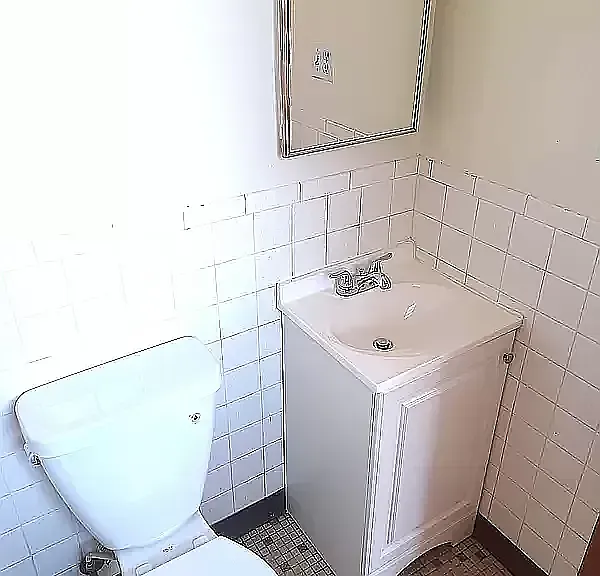 869 Forest Ave #2 — Photo 11