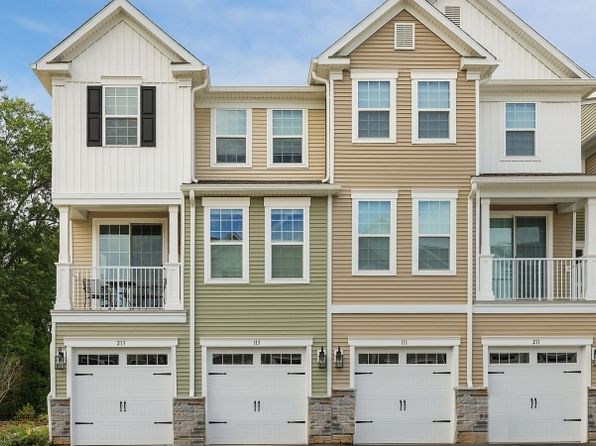 113 Iris Ct