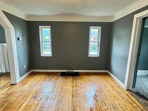 4th image of 12738 Mettetal St