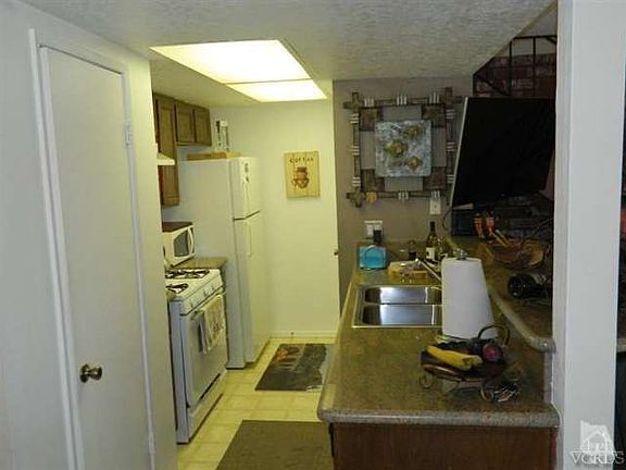 3rd image of 2584 Tiller Ave