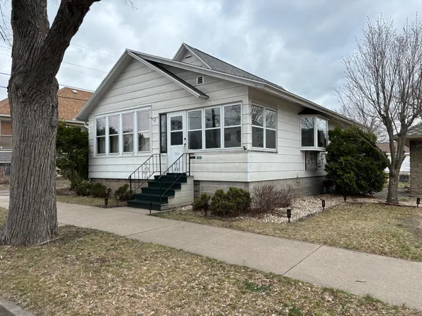 502 E Howard St, Winona, MN 55987