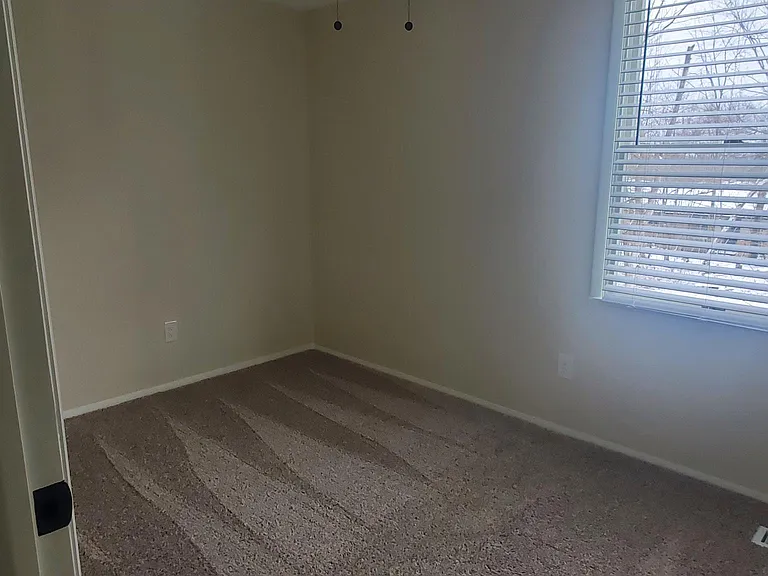 Wimbleton Dr — Photo 21