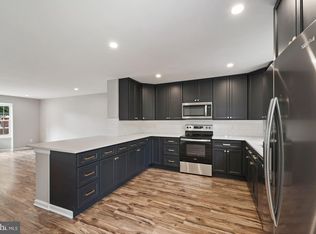 1033 Travis Ln, Gaithersburg, MD 20879