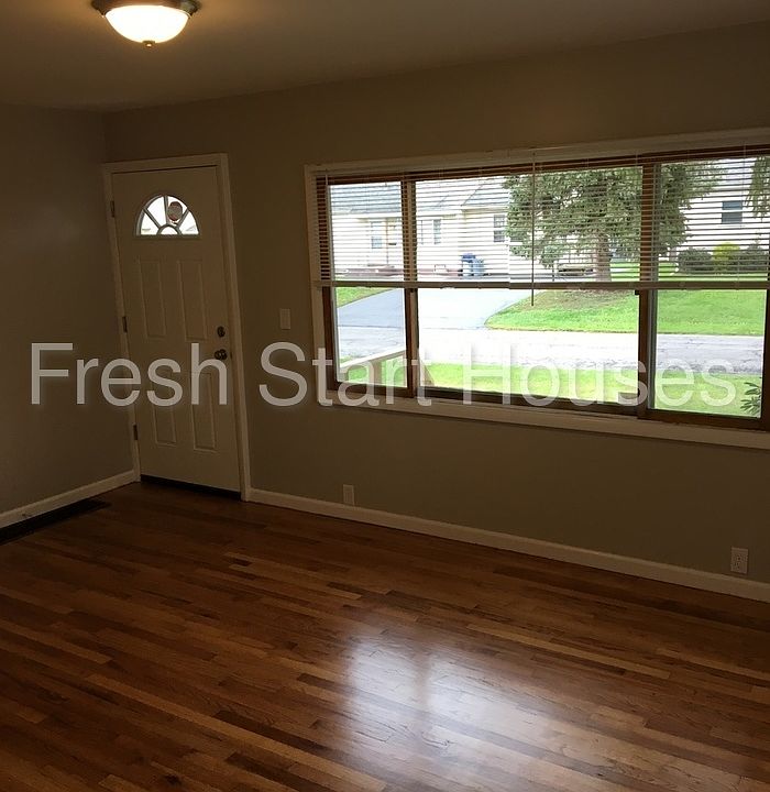 2nd image of 106 Troyon St