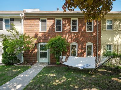 584 Maple Park Dr, Mendota Heights, MN, 55118