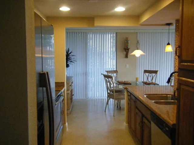 899 Jeffery St #402 — Photo 10