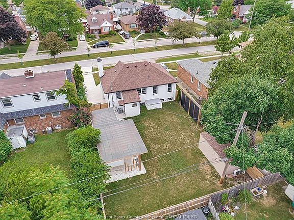 5th image of 2416 Rossini Blvd