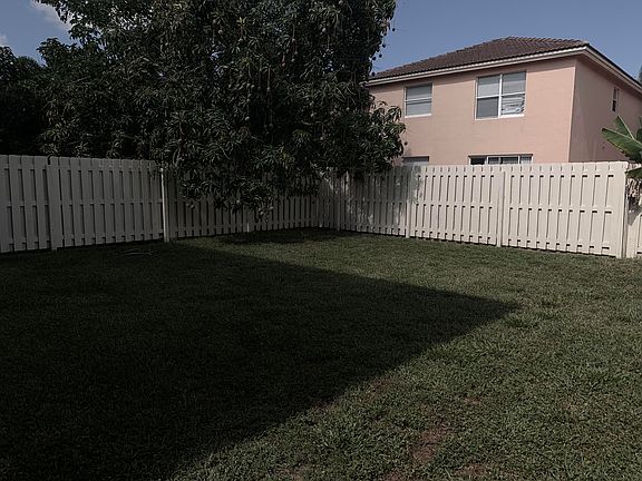 3rd image of 4380 Lake Lucerne Cir