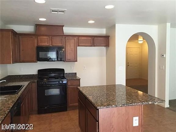 5th image of 10225R Headrick Dr